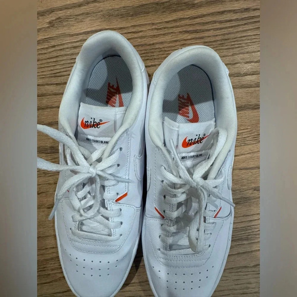 Nike Women's Court Blanc Sneakers- white w/orange. athletic casual - Size 9 wmns - Picture 6 of 8